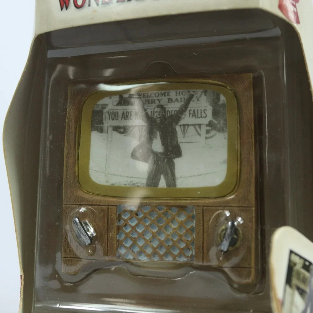 Enesco It's‎ A Wonderful Life Vintage TV Movie Scene Hanging Ornament 2003